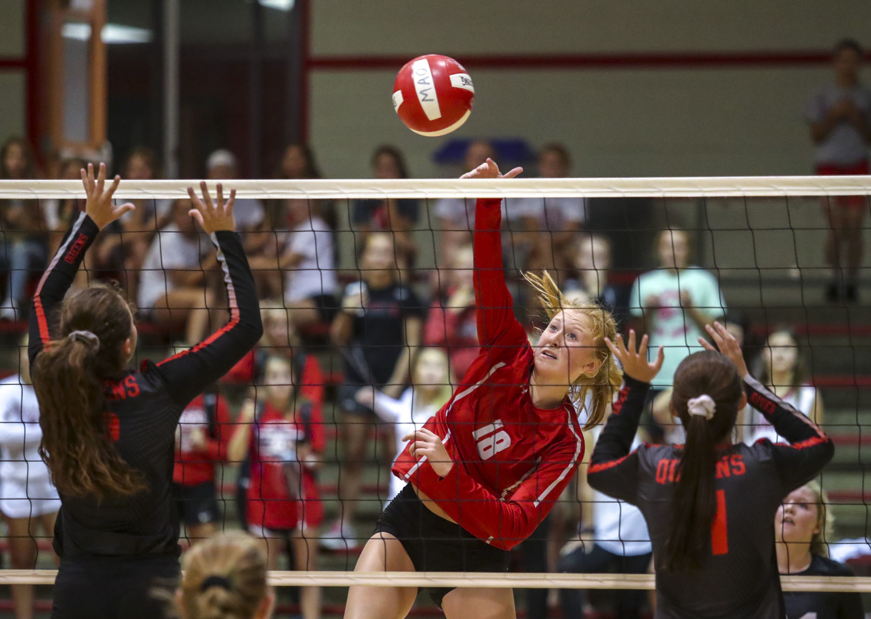 082118-mac-volleyball-003